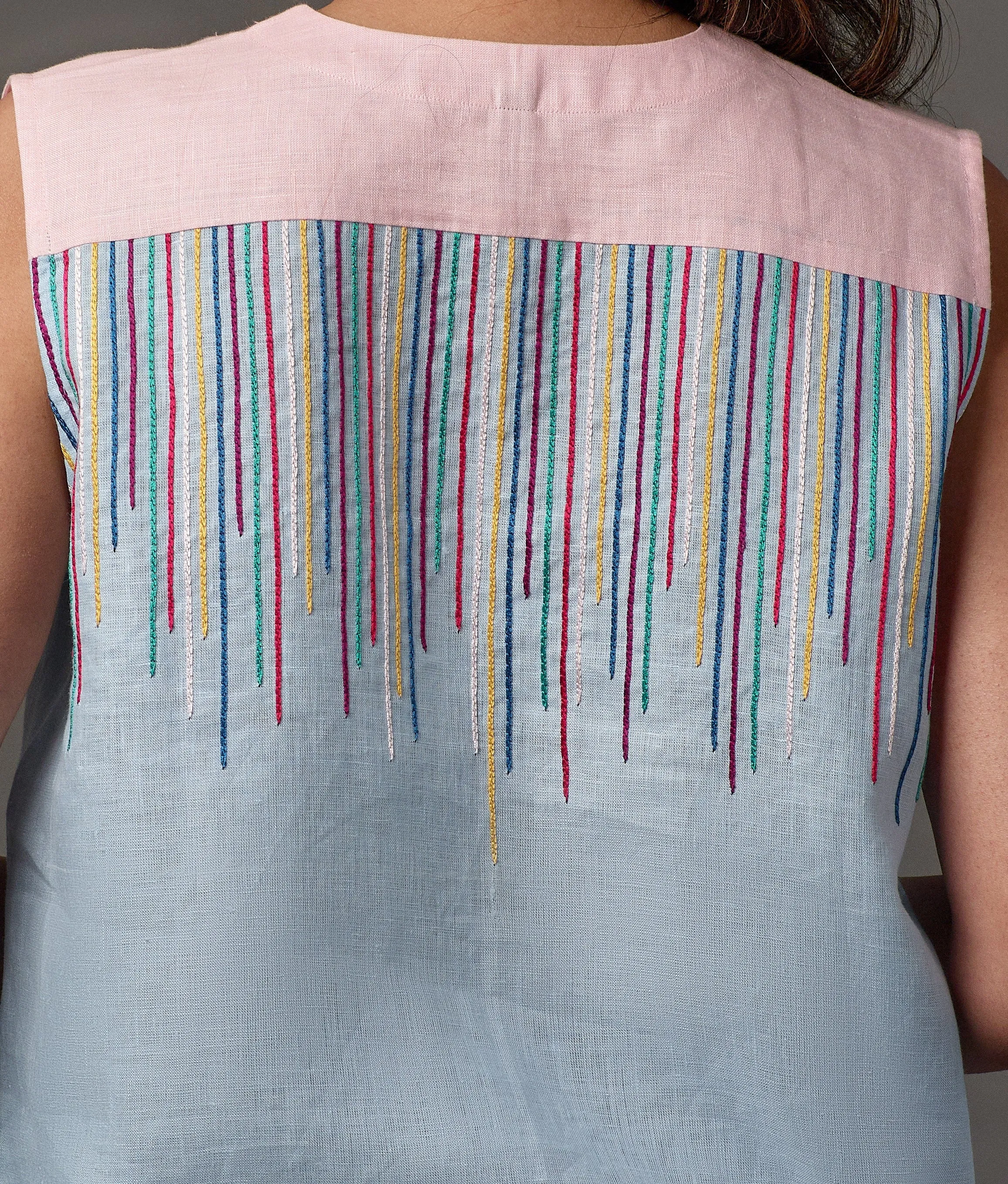 Sleeveless V-neck Linen top